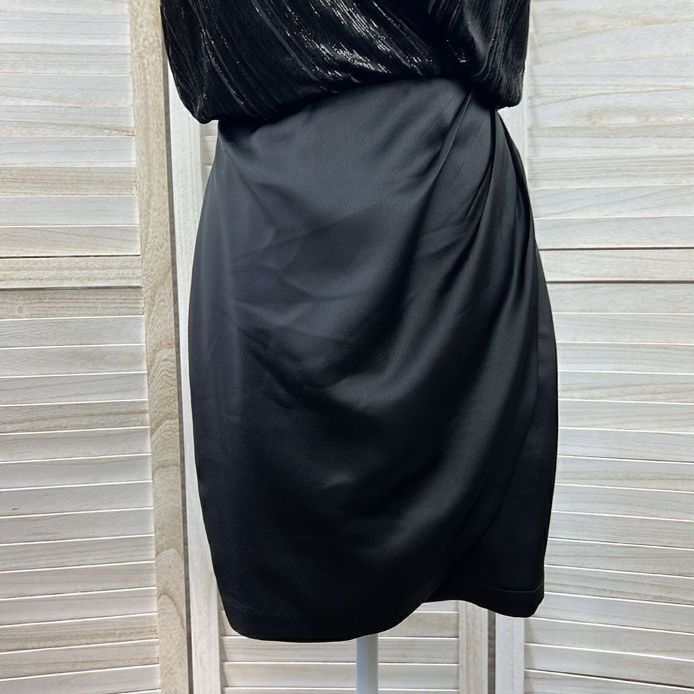 ASTR The Label Callie V-Neck Mini Party Cocktail Dress Small - Picture 4 of 14